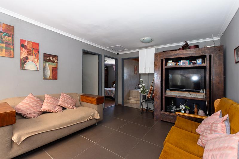 2 Bedroom Property for Sale in Portlands Western Cape